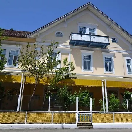 Seerose Frühstückspension